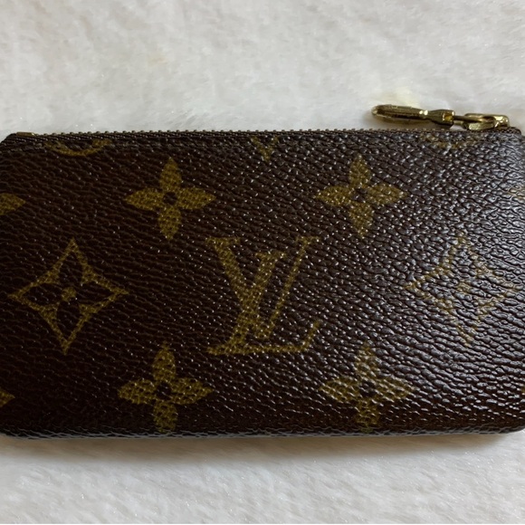 ❌❌SOLD❌❌100% Authentic Louis Vuitton Key Cles. - Picture 4 of 16